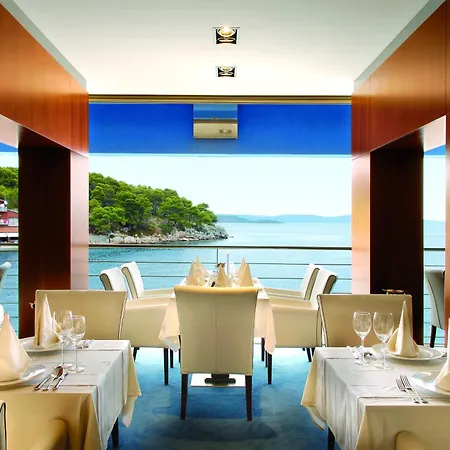 马克西姆酒店 酒店 Božava