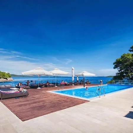 Maxim Hotel