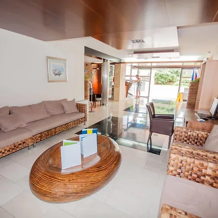 Maxim Hotel 4*