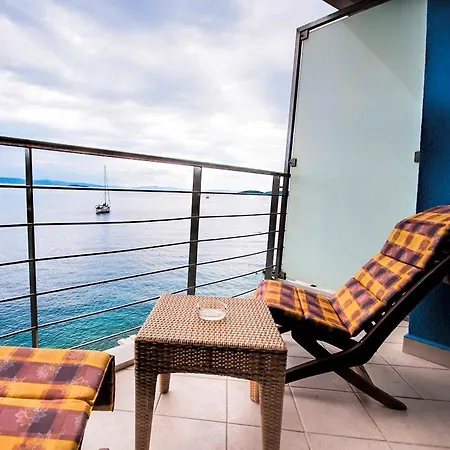 Otel Maxim 4*