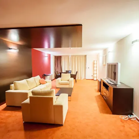 Maxim Otel 4*
