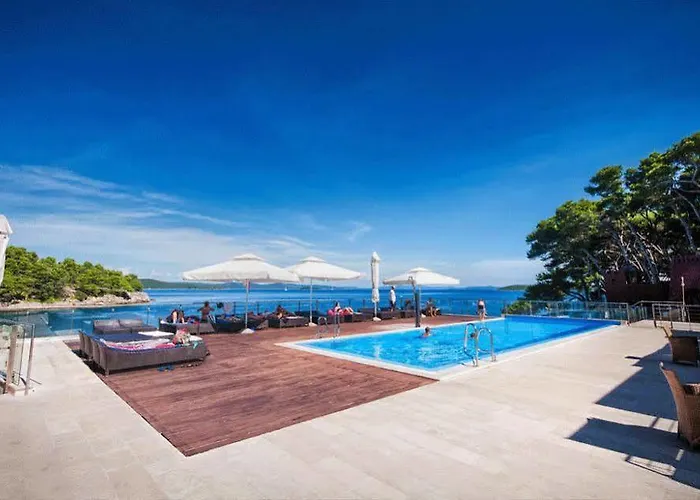 Maxim Hotel